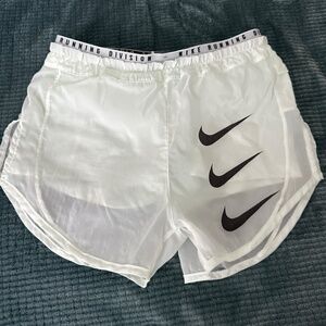 NIKE  mint running division shorts NWOT size: xs